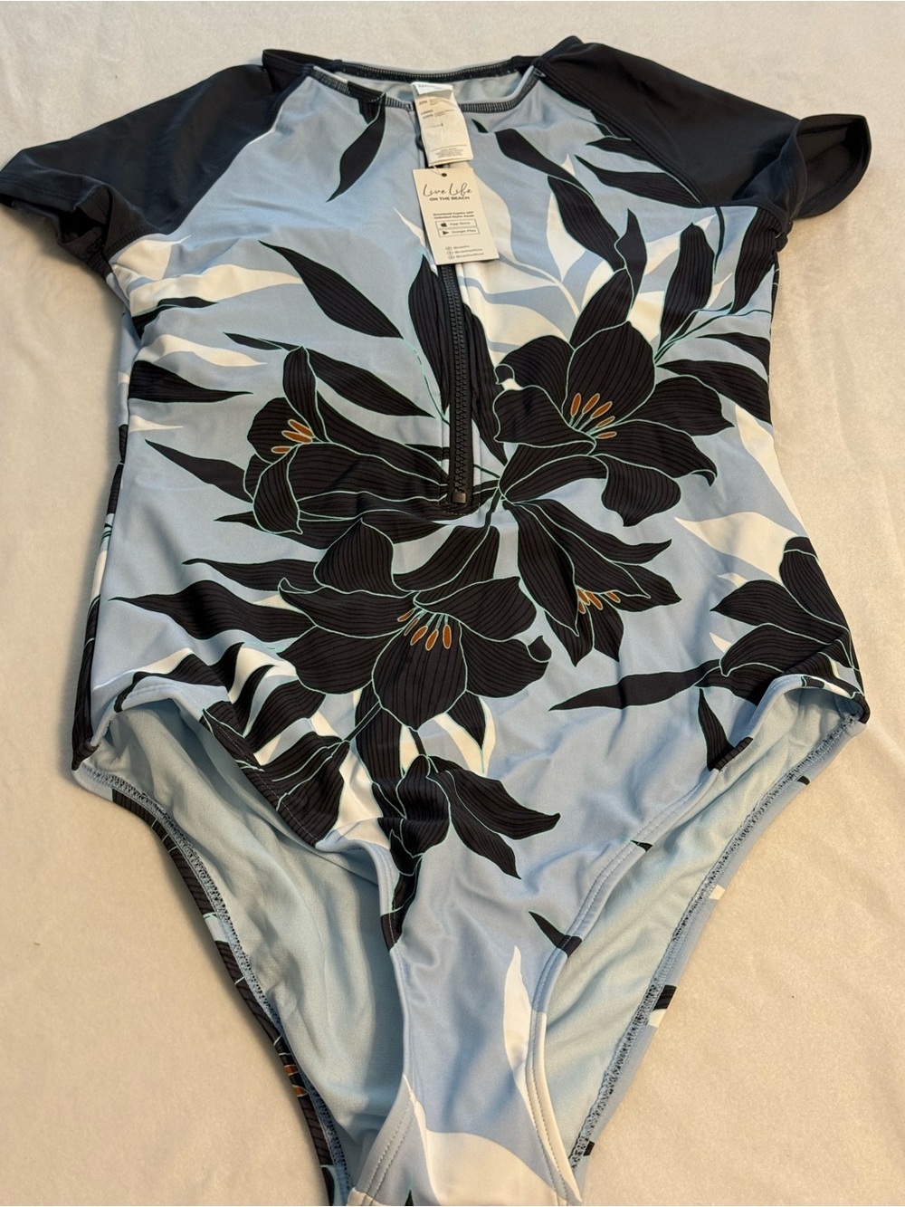 CUPSHE One Piece Swimsuit for Women Mock Neck Zipper Short Sleeve. Medium